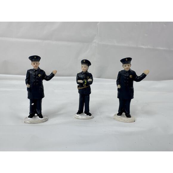 St Nicholas Square “On The Beat” Policeman Law Set Of 3 Christmas Holiday - Picture 1 of 4